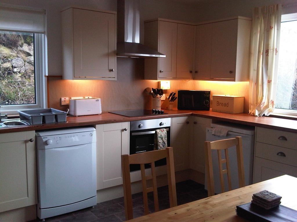 Tigh Na Fraoch Villa Flashader Room photo
